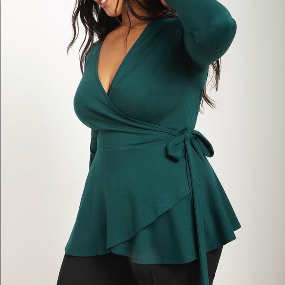 Eloquii Hunter Green peplum wrap top in like new condition